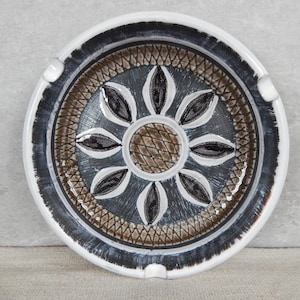 Scandinavian Modern Ceramic Low Bowl/ Ashtray Swedish Art Handthrown Stoneware Hand Painted Art Pottery
