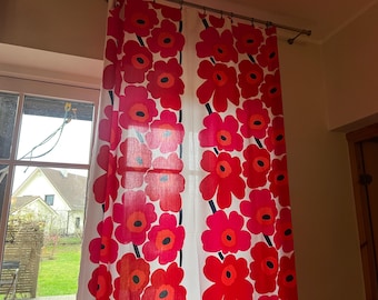 MARIMEKKO Suomi Finland design Maija Isola-Kristina Isola 1965/ K.I. 2000 "PIENI UNIKKO" Red Unikko Cotton Viscose Mix 144 x 235 cm