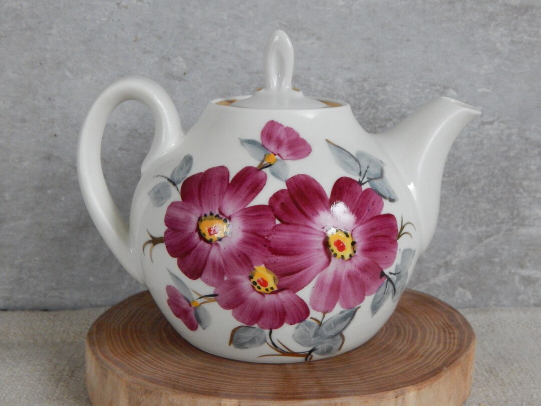 Vintage Hand Painted Teapot Gorodnitsky Porcelain Factory Ukraine USSR
