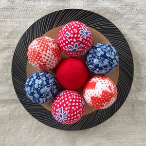 Set of 7 Rag Balls for Easter Decor Decorative Orbs Fabric Covered Spheres Dining Table Centerpiece Rag Ball Bowl Filler Farmhouse