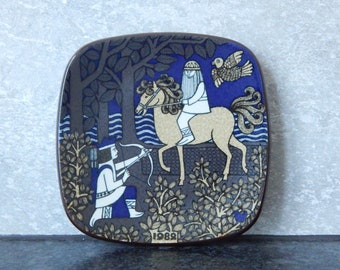 Arabia of Finland Jaarbord Decoratief bord Ontworpen door Raija Uosikkinen Stoneware 1982