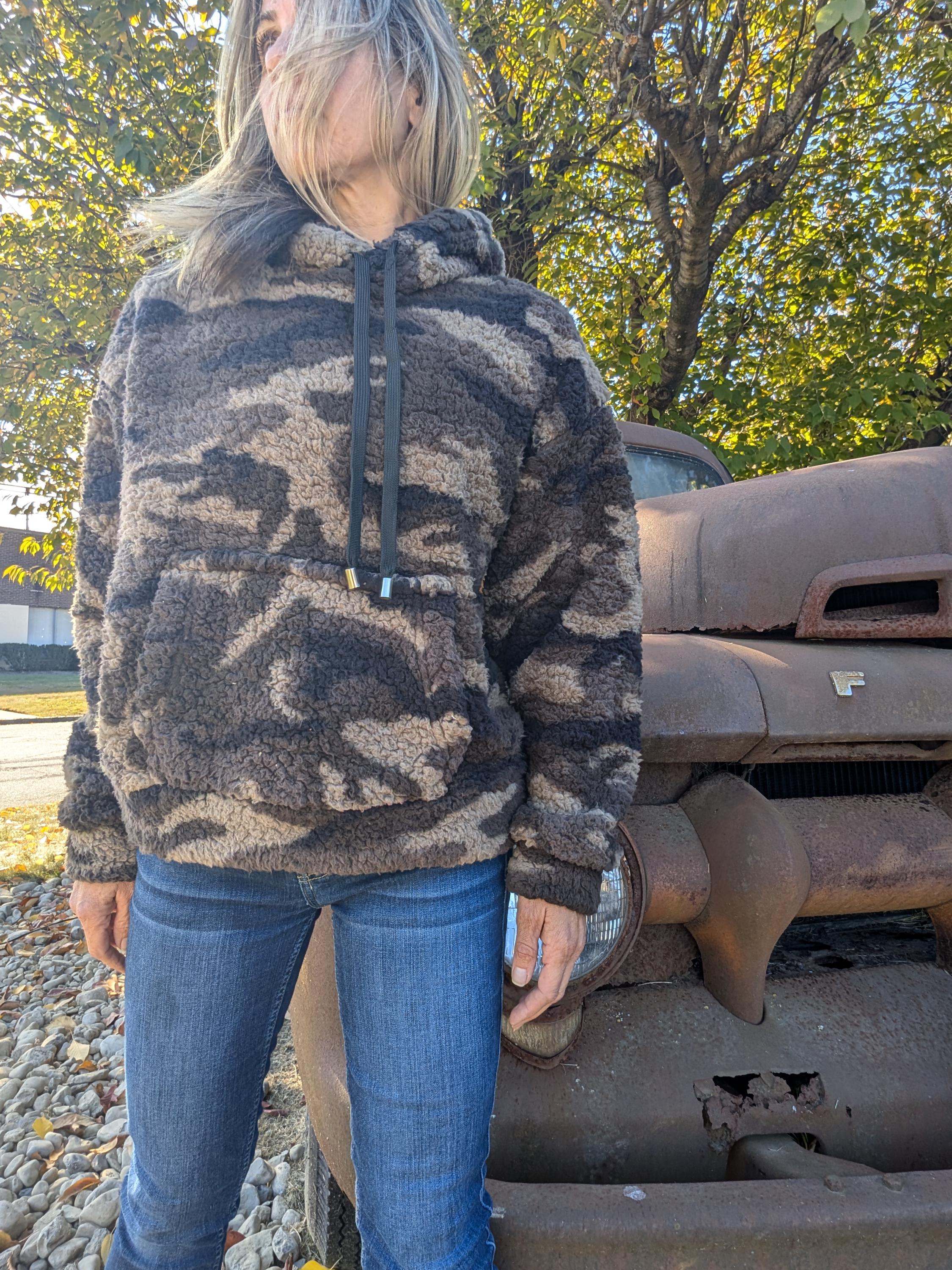 Camo Leaf Kangaroo Pocket Quarter-Zip Hoodie main image 1