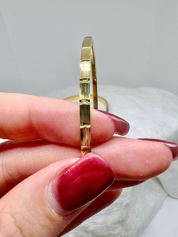 Set of 2 Vintage Trifari Gold Tone Bangles Bracel… - image 2