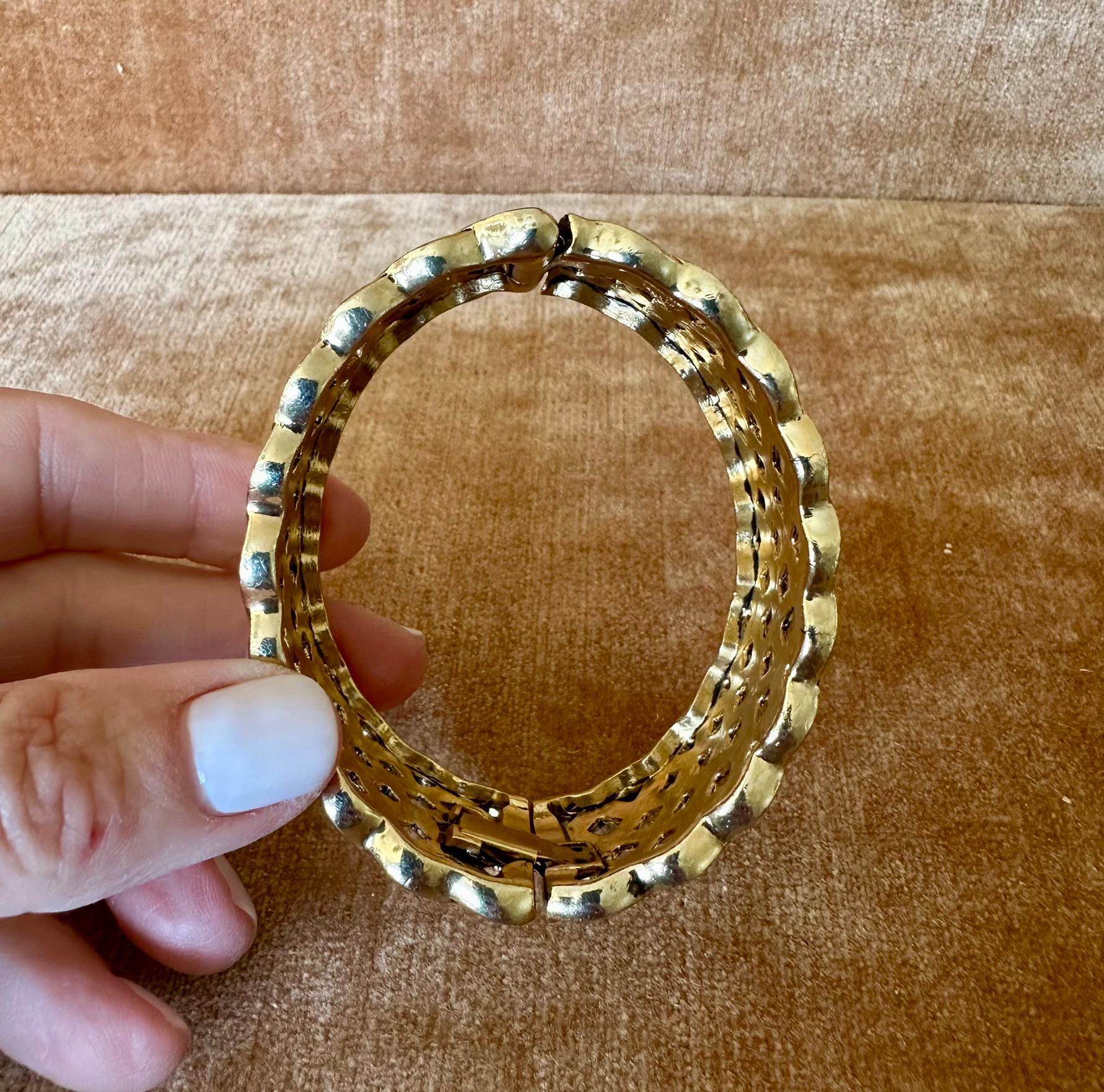 Vintage Monet Bangle Bracelet Braided, Gold Tone, Hinged  display picture 3
