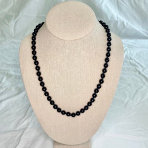 Vintage Lady Remington Navy Blue Lucite Beaded Necklace with Silver Tone Clasp