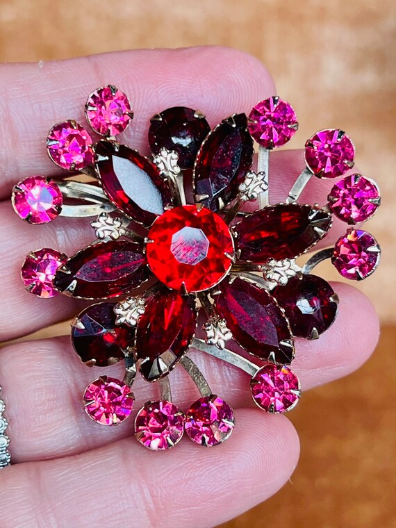 Vintage Gold Tone Austrian Crystal Pink and Red B… - image 3
