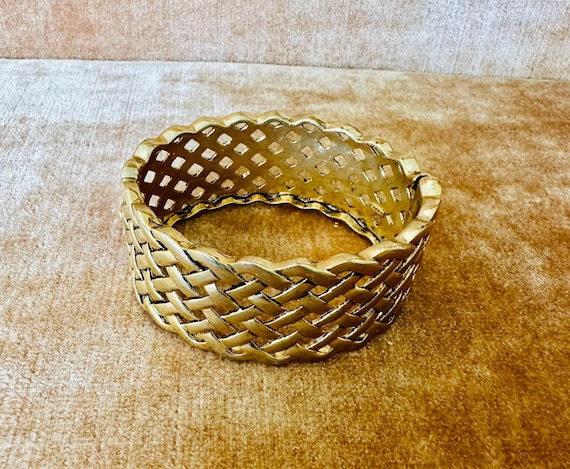 Vintage y2k Monet Gold Tone Braided Cuff Bracelet MONET VINTAGE GOLD-TONE BRAIDED TWISTED SIZE | Mercari main image 3