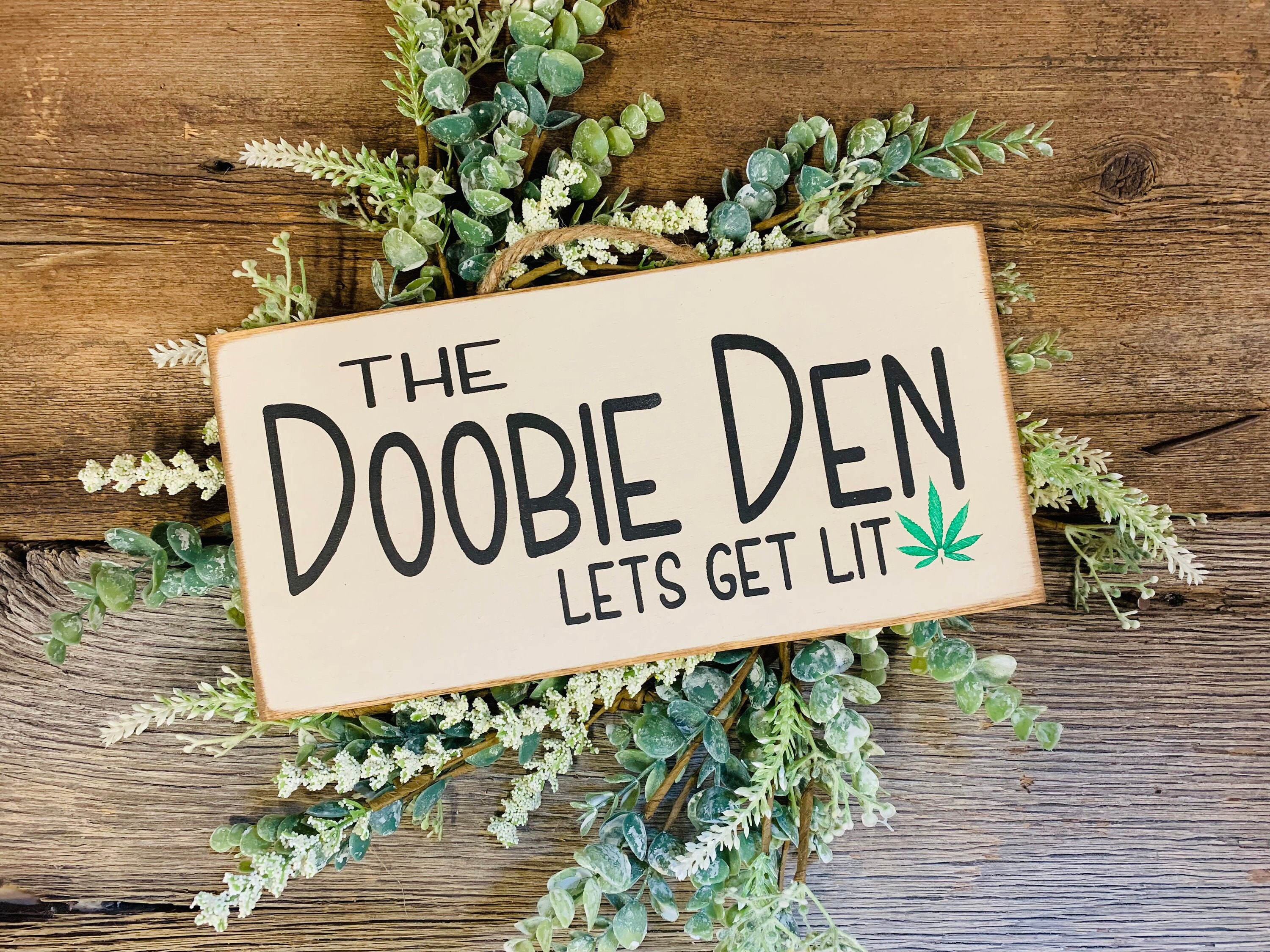 How to Smoke Weed from a Pipe - Online Weed Delivery - Doobie
