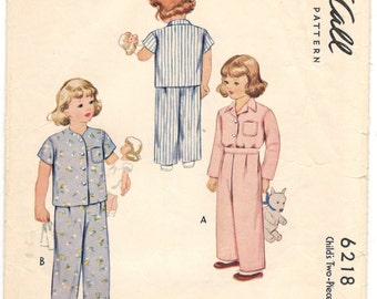 McCall's 6218 Sewing Pattern, Child's 2-pieces Pajama, Size 3. 40s Vintage Sewing Pattern.