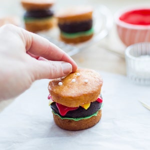 Burger Cupcake Kit image 2