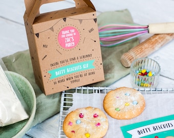 Dotty Biscuit Kit Party Bag