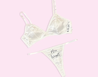 Personalized Mrs Bridal White Lingerie Set, Bride White Satin Bra Underwear Set, Simple Chic Honeymoon Customized Wedding Date Bra Undies