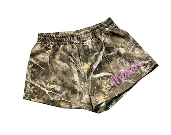 Pantalones cortos de camuflaje personalizados, recuerdo de fiesta de despedida de soltera con nombre personalizado, logotipo de empresa, regalo para ella, pantalones cortos de pijama de camuflaje
