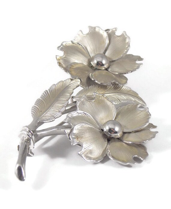 silver flower brooch