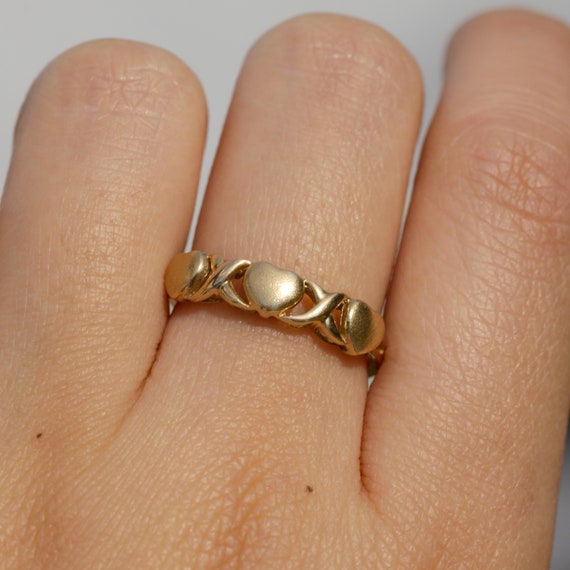 Vintage Hearts and Kisses 10k Band