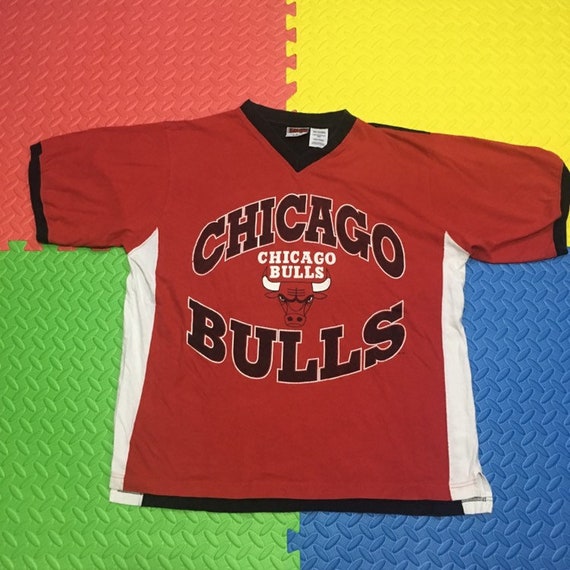 Vintage 90s Chicago Bulls V-neck T shirt