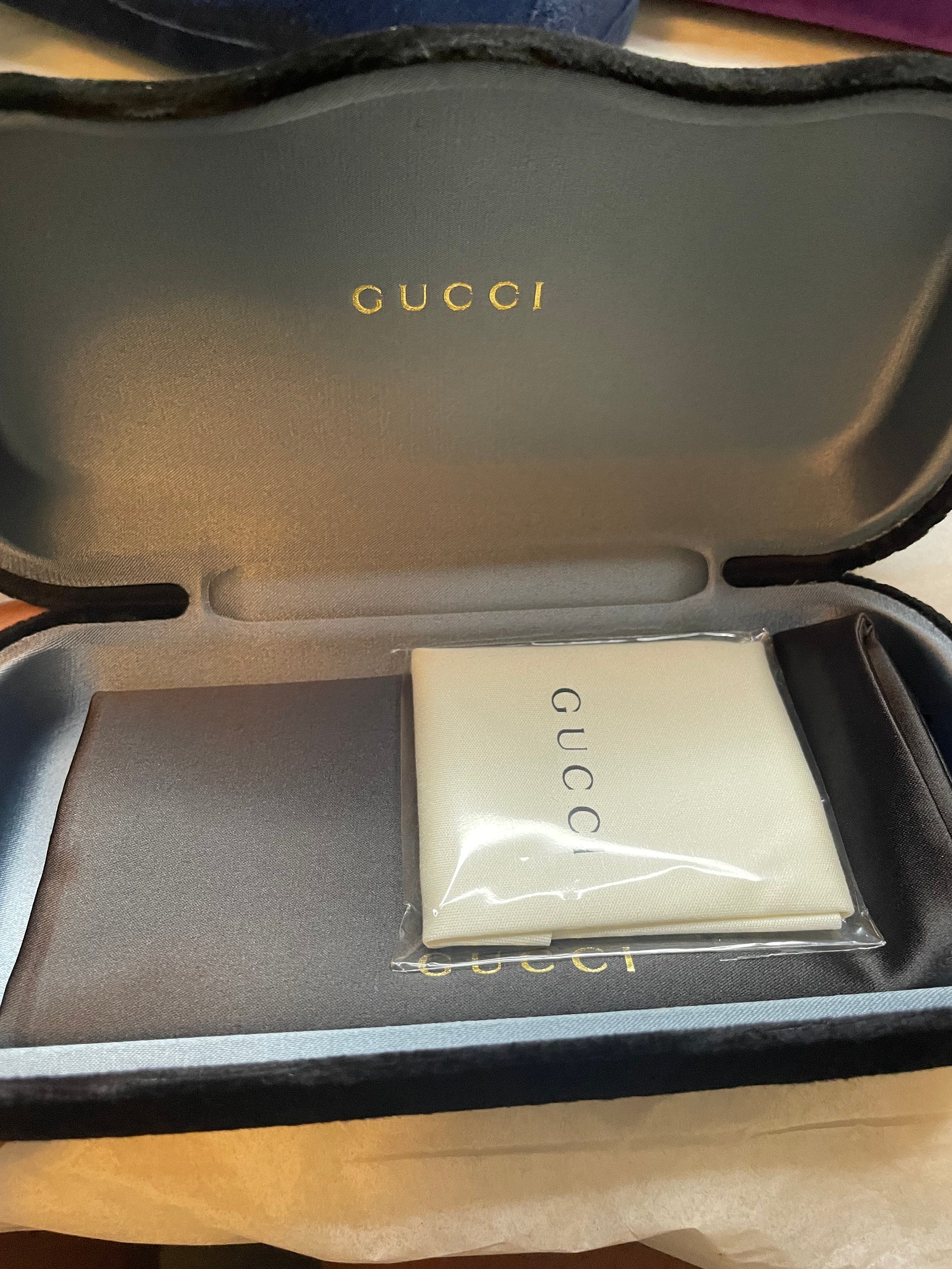 Gucci GG Stripes AirPods Leather Protective Shockproof Case