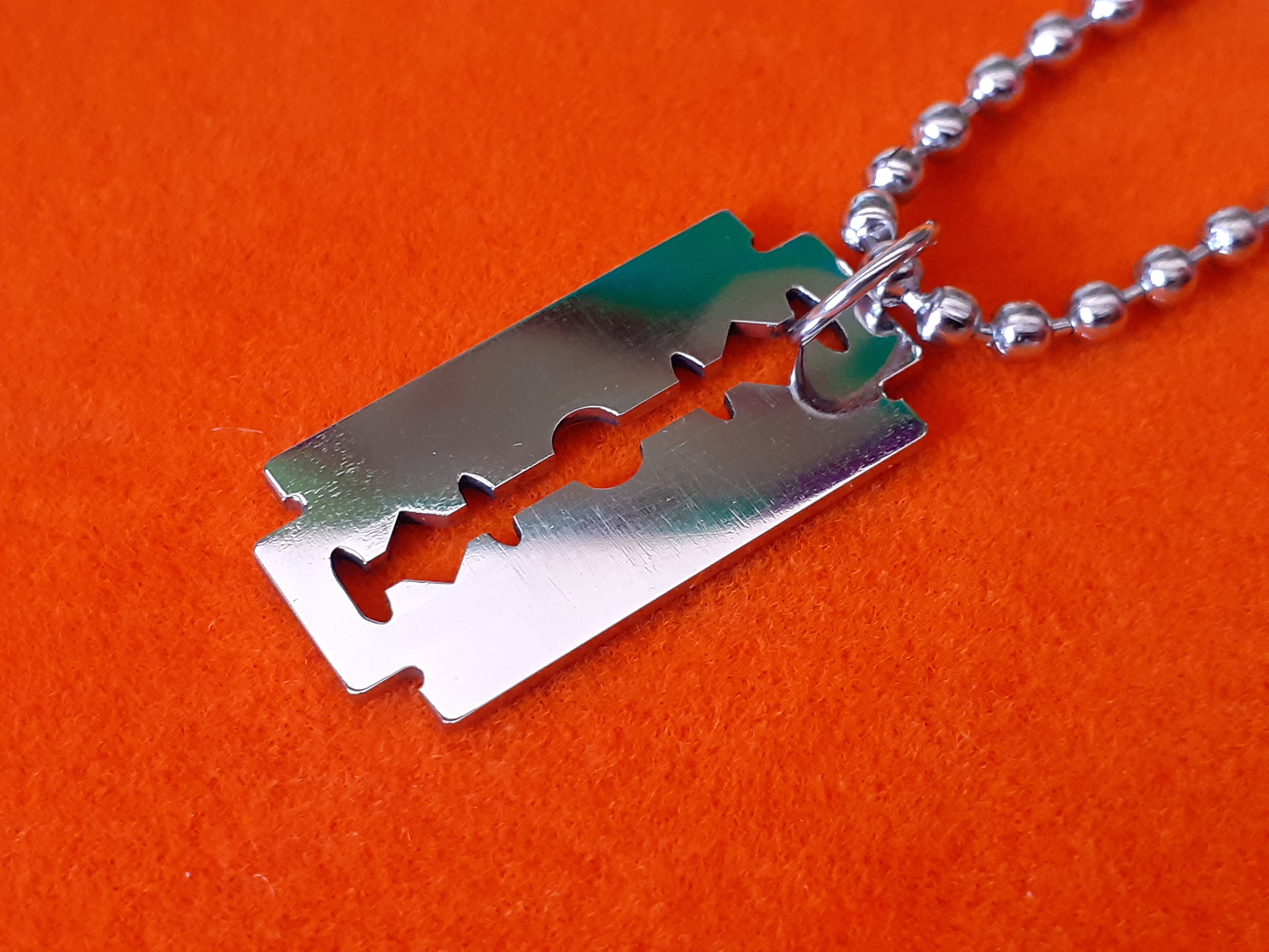 Heart Razor Blade Necklace (3 Colors) – Kill Coven