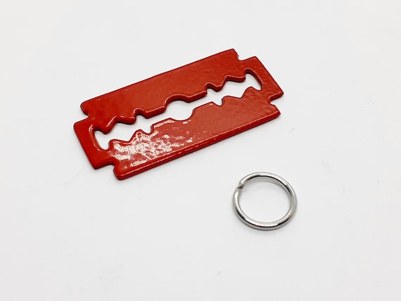 Razor charm best sale