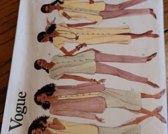 Vogue UNCUT Vintage Misses sizes 6, 8, 10 Wardrobe Pattern 1122
