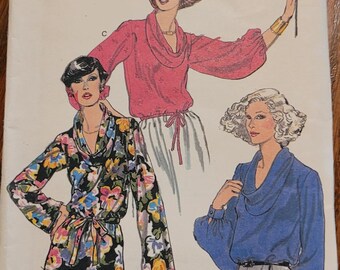 Vintage 70's UNCUT Very Easy Vogue Misses sz 14 Blouses Pattern 9893