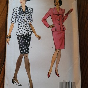 Rare Vintage UNCUT Very Easy Vogue Misses sz 8, 10, 12 Jacket and Skirt Pattern 8262