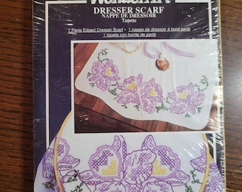 VINTAGE New In Package Wonder Art Stamped Cross Stitch Dresser Scarf Kit 1345