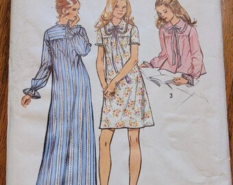 Patrón vintage de camisón y bata de cama Simplicity de los años 70, sin cortar, talla grande (16-18), para mujer, número 5083.