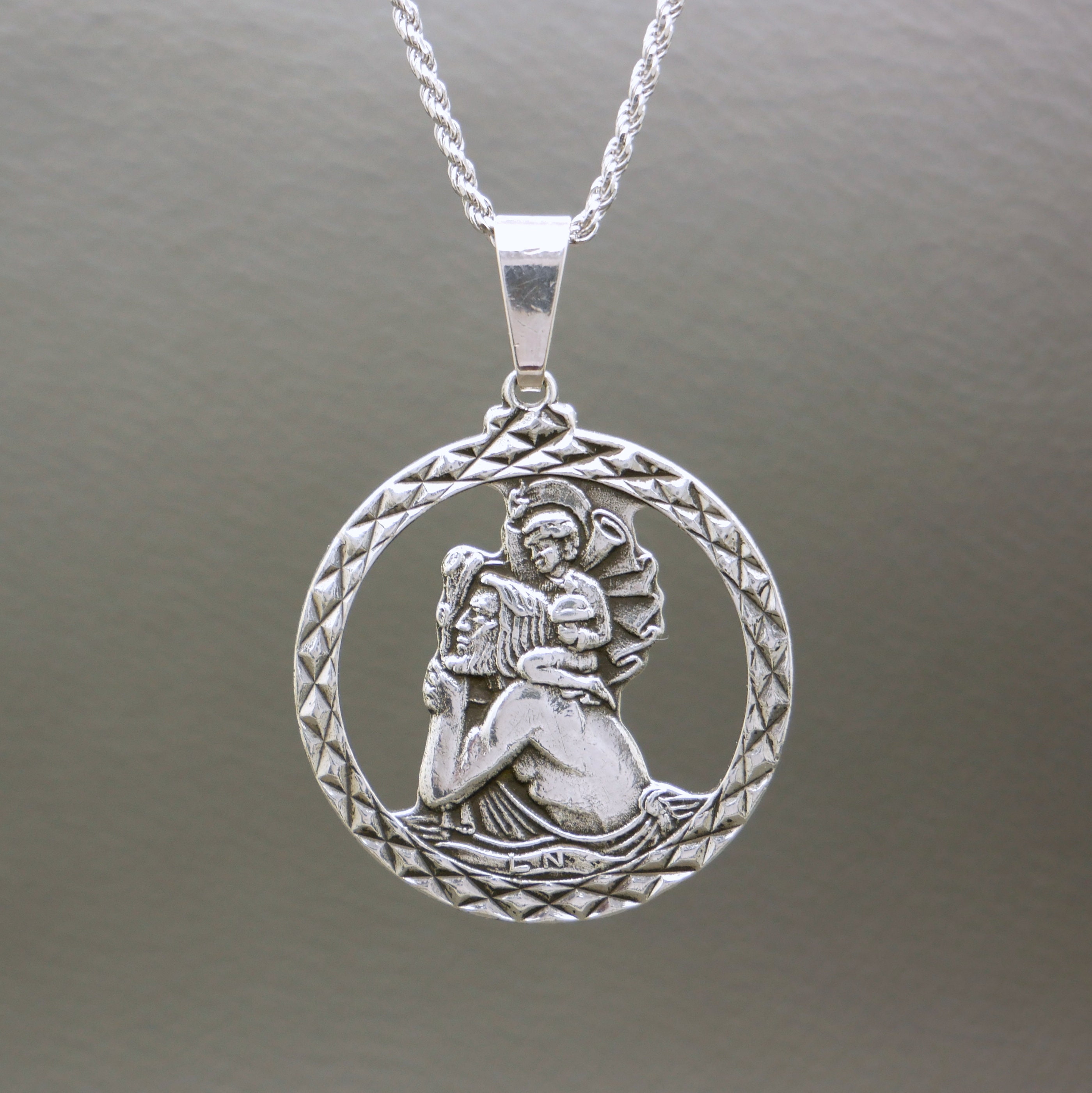 Collana Con Ciondolo A Forma Di Medaglia In Stile Vintage Di San Cristoforo Con Bordo Tagliato A Diamante In Argento Sterling, Gioielli Religiosi - Italia - Foto 3