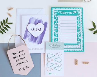 Mum Gift Set - Christian Stationery, Personalised Mum Heart 3D Paper Cut Card, Mini Paper Cut Flag, A5 Notepad, Teardrop Paperclips