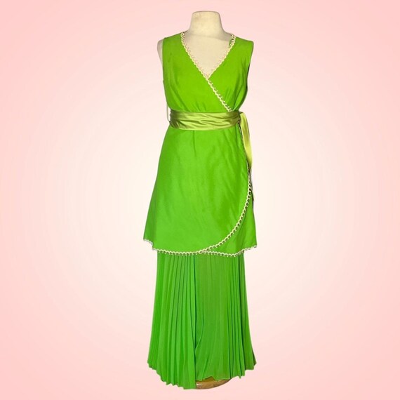 1960s Bright Kelly Green Accordion Pleated Dress a