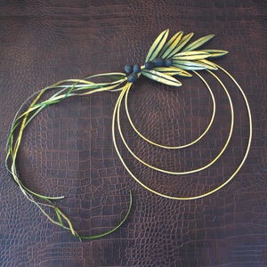Modern Olive Wreath Sculpture Wall Art, Olive Branch Twig Ceramic & Metal, Gold and Green Olive Tree Home Decor, Symbolic Greek Gift Idea