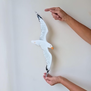 Wooden Seagull Kinetic Mobile Decor for Window or Ceiling, Ocean-Inspired Gift for Bird or Beach lover, Coastal Style Home Accent, Shorebird