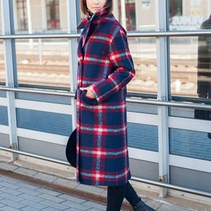 Womens plaid wool coat for fall, Vintage style plaid coat, Winter long overcoat, Womens oversized coat, Navy blue plus size wool coat