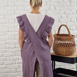 Custom linen pinafore apron, Linen apron wth ruffles, Birthday gift for sister, Christmas gift for daughter, Christmas gift for mom,