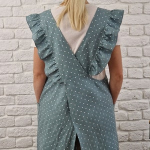 Women linen ruffle apron, Linen pinafore apron, Japanese linen apron, Kitchen apron with pockets, Christmas gift for mom, Gift for daughter