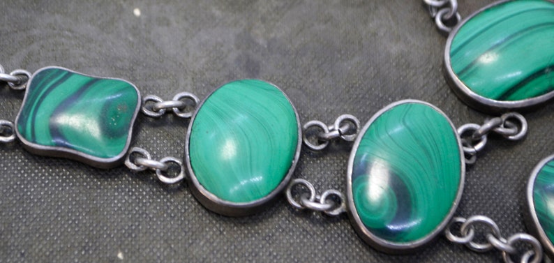 Victorian SILVER /& GREEN MALACHITE Collar Necklace with Engraved Shield Clasp