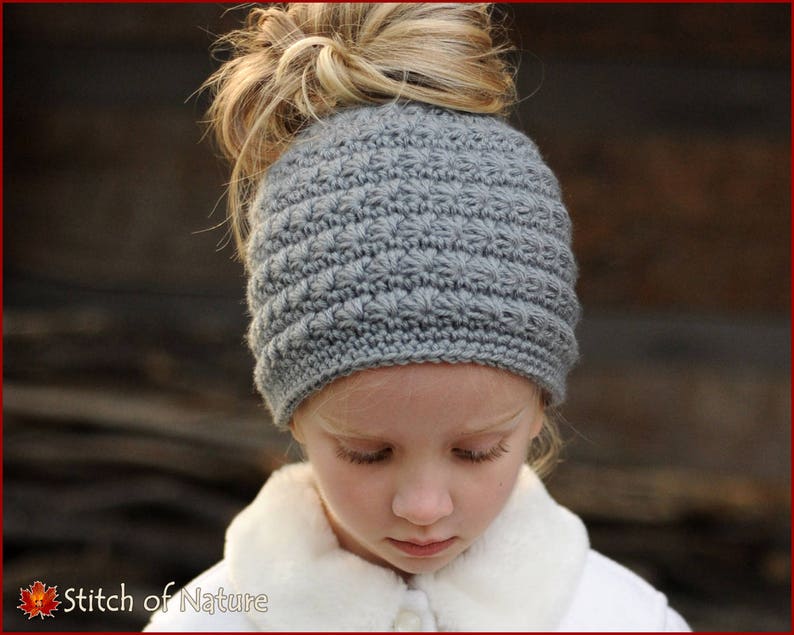 Häkelanleitung Odessa Messy Bun Mütze, Pferdeschwanz Mütze, Beanie Anleitung Größen für Babys und Erwachsene Mädchen id: 16047 Bild 1