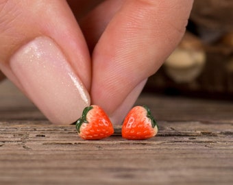 Strawberry Stud Earrings, Fruit Earrings, Titanium Earring, Funny earrings, Food Jewelry, Polymer Clay Strawberry, Unique Earrings