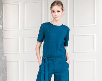 Overall aus Leinen. Damen Overall aus Leinen. Weite Beinhose Overall. Sommertuch aus Leinen. Kurzarm Leinenstrampler. Latz-Jumpsuit mit Taschen.