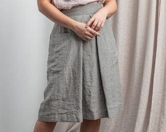 Linen wrap skirt with deep pockets in Natural Striped 1 color.