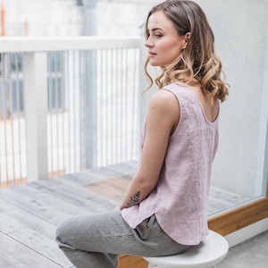 Scoop neck linen blouse EVELYN. Handmade soft linen sleeveless shirt. Casual linen tank top with scoop neckline and round hemline