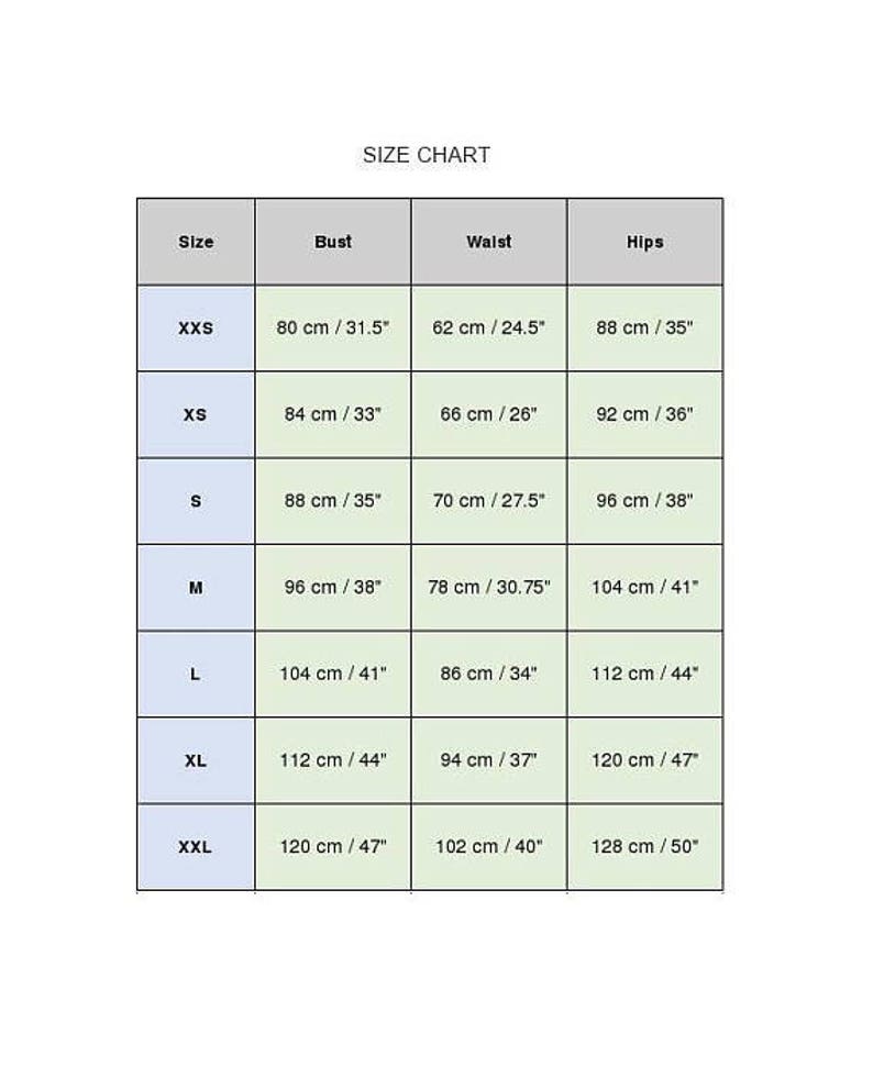 K&ouml;nnte beinhalten: Eine Gr&ouml;&szlig;entabelle mit Ma&szlig;en in Zentimetern und Zoll. Die Tabelle umfasst die Gr&ouml;&szlig;en XXS bis XXL mit Brust-, Taillen- und H&uuml;ftma&szlig;en. Der Text "SIZE CHART" steht oben.