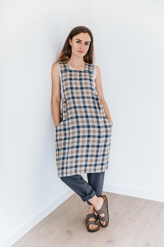 Crossed back woman's linen japanese apron / Elegant pinafore comfortable smock apron / Linen full apron dress