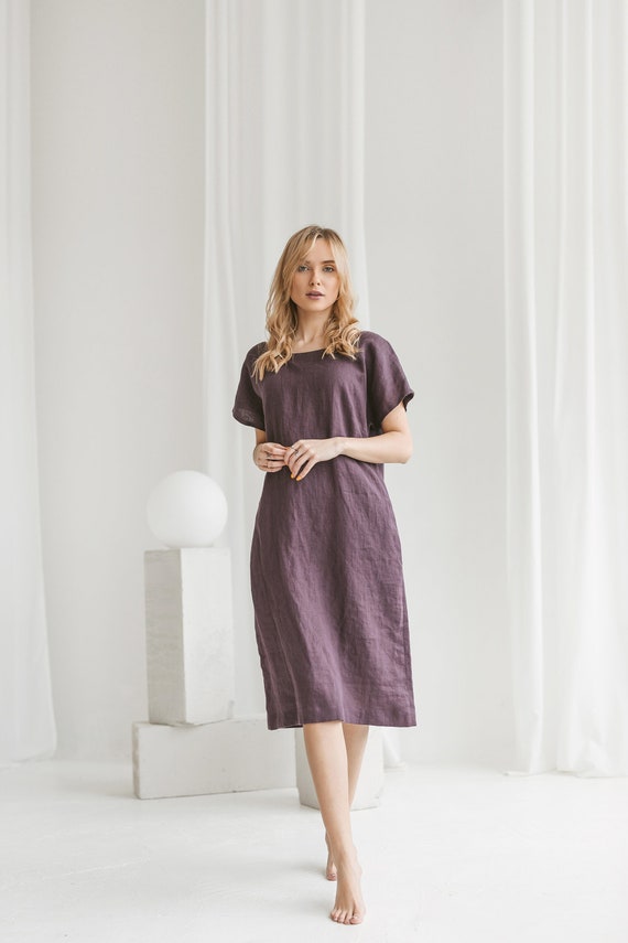 Linen belted dress in Plum color. Short sleeves dress. Loose fit dress. Day linen dress. Fitting flare dress. Available in 47 colors.