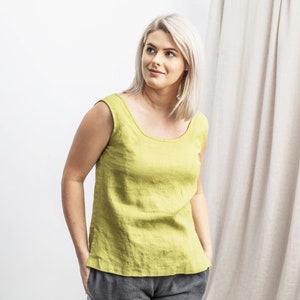 Linen top EVELYN. Casual linen tank top with scoop neck.  Handmade soft linen sleeveless blouse in Pear Green