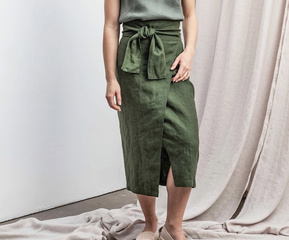 Linen skirt. Handmade linen wrap skirt in forest green color. Available in 47 colors.