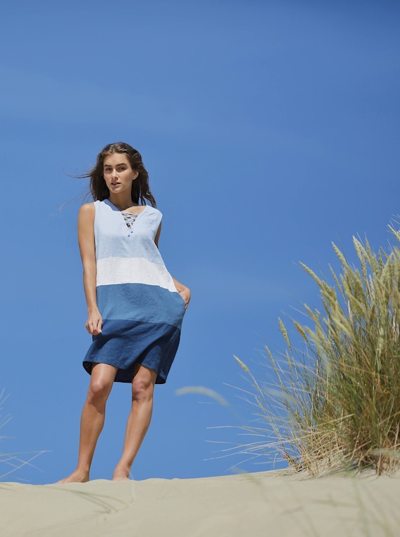 Linen color-blocking bridesmaid dress. Colorblock dress. Classy honeymoon outfit. Occasional over the knee dress. Fit and flare dress.