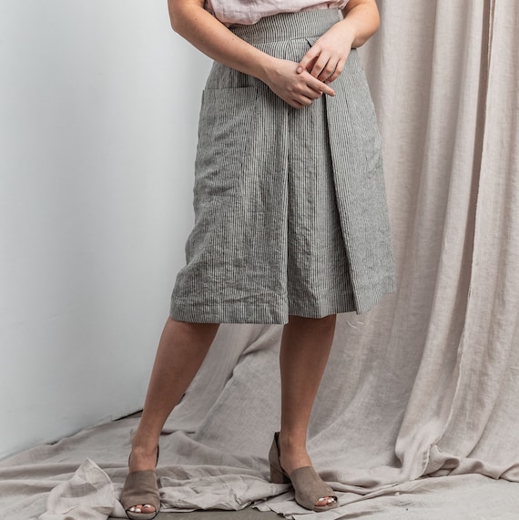 Linen wrap skirt with deep pockets in Natural Striped 1 color.