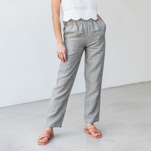 Pantaloni in lino AMELIA. Comodi pantaloni dritti estivi in lino ecologici con tasche ed elastico in vita. Pantaloni lunghi casual da donna.